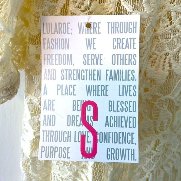 LuLaRoe Monroe cream lace kimono with black fringe size Small - Picture 7 of 8